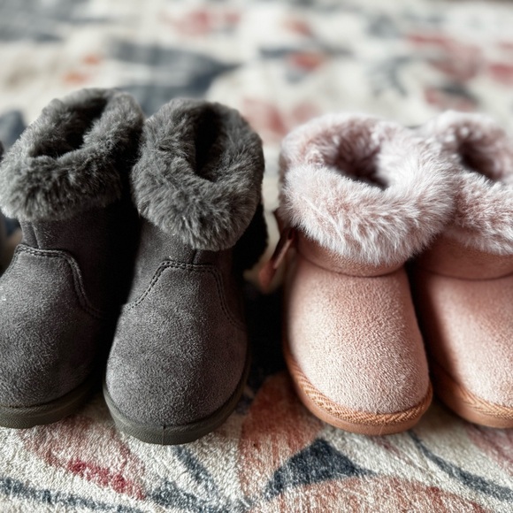 Assorted Baby Boots Collection - Picture 3 of 6